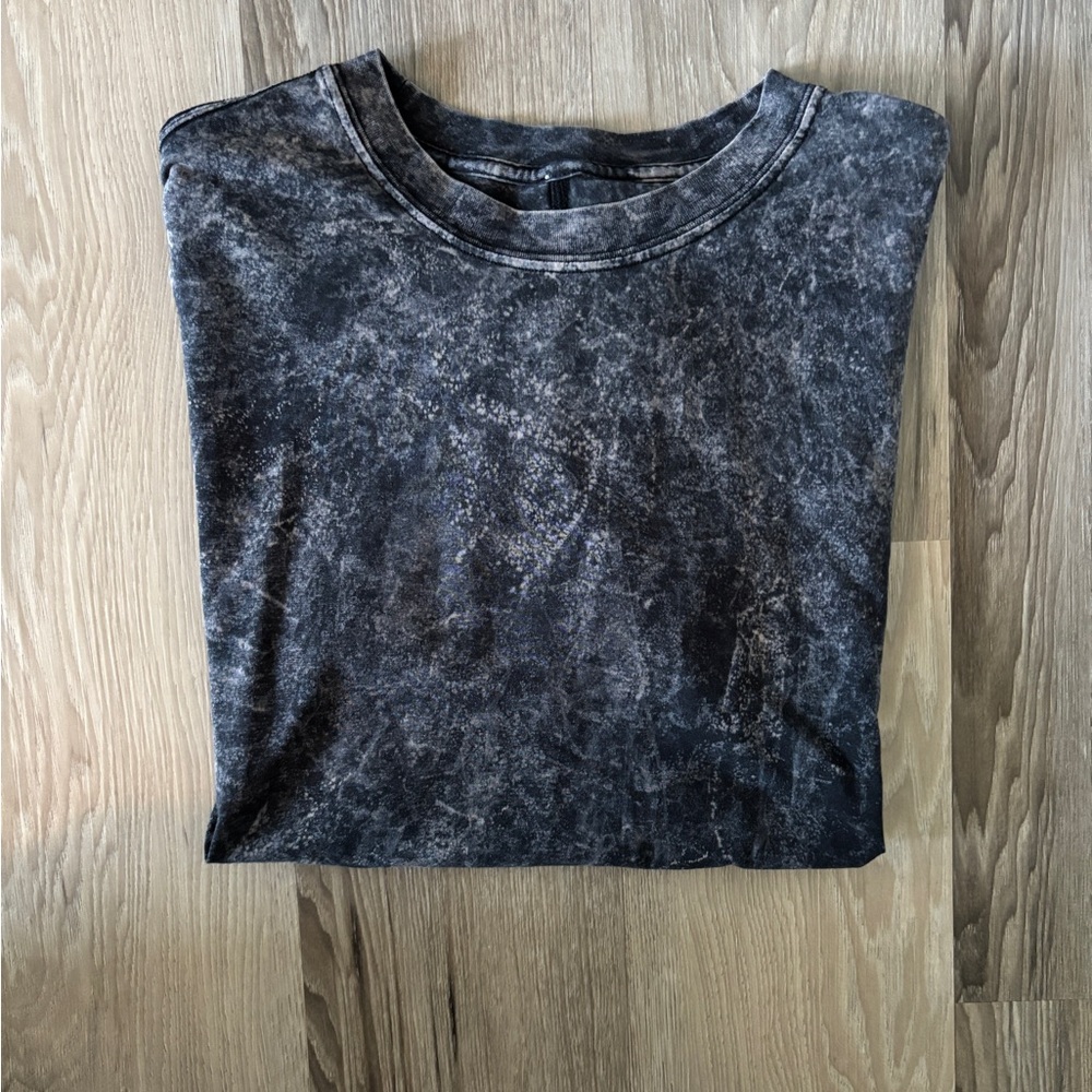 Lululemon Tee